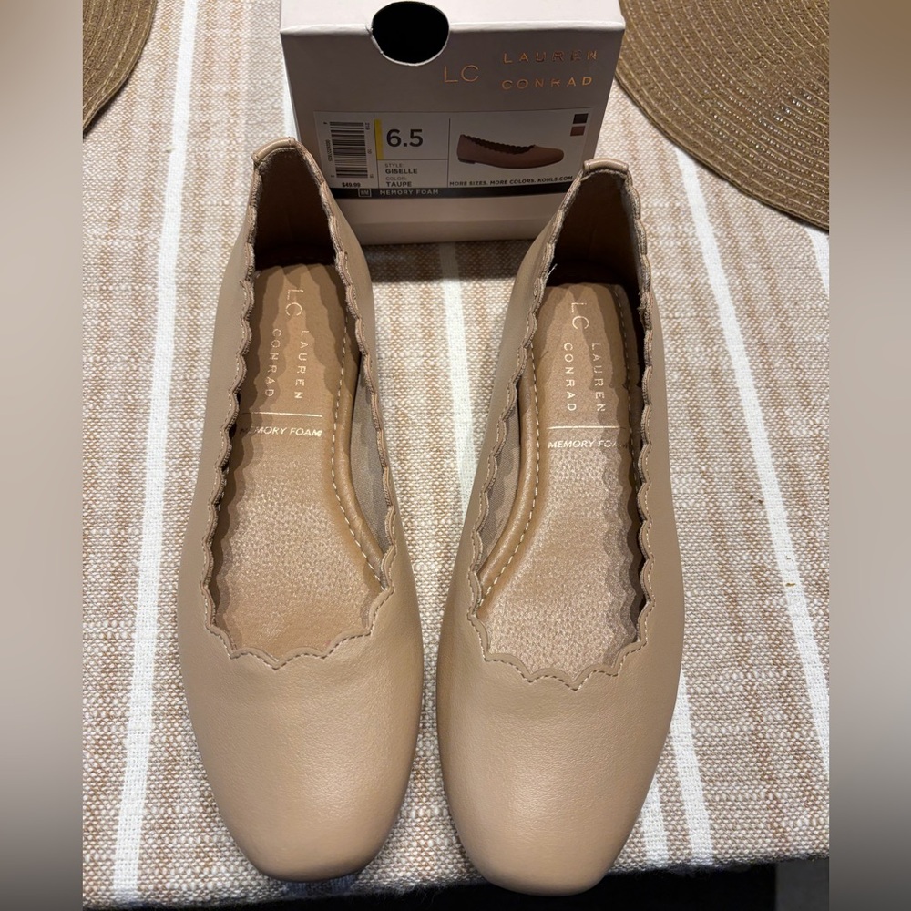 LC Lauren Conrad Beige Women's Flats